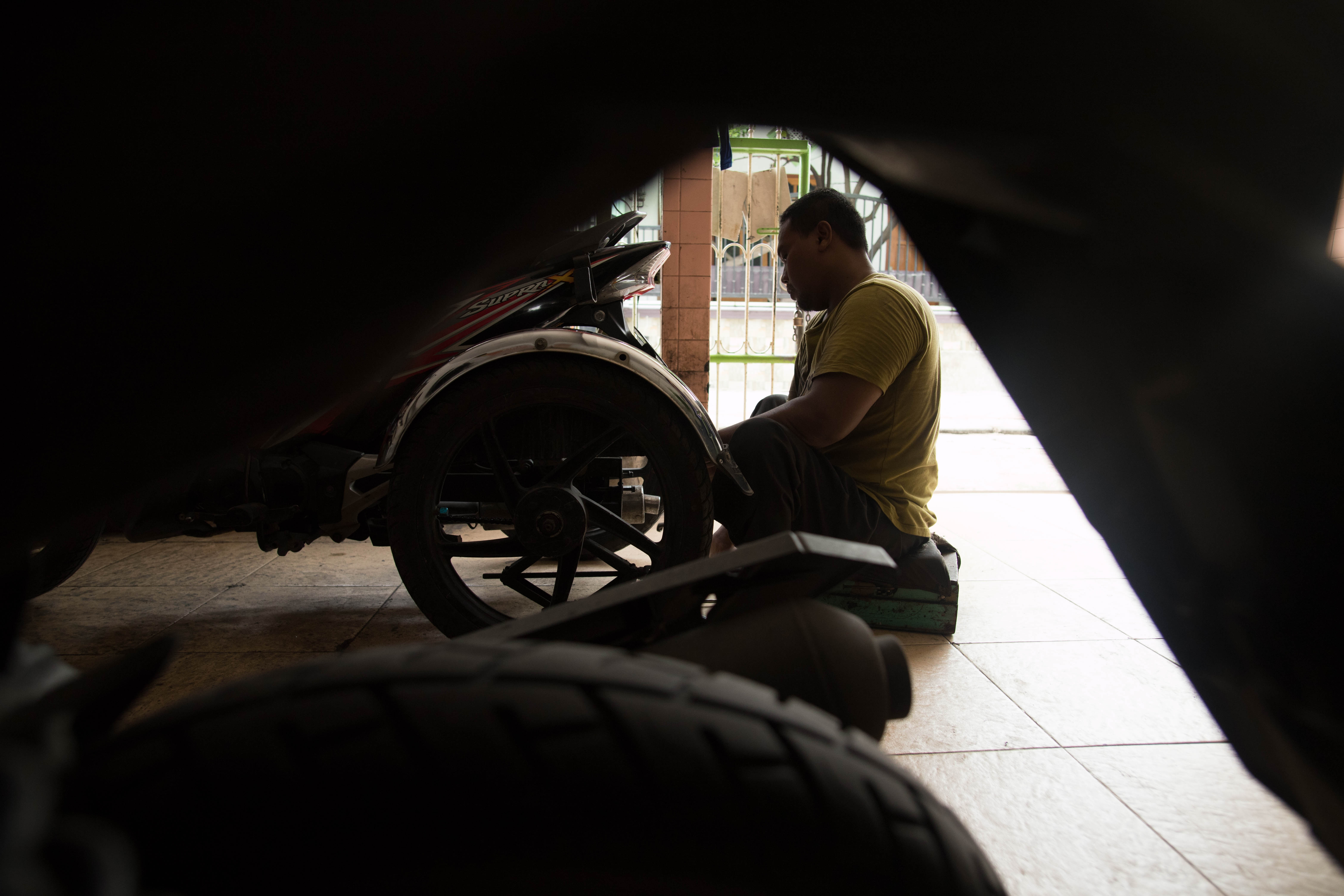 Pelukis Jalanan Taman Bungkul